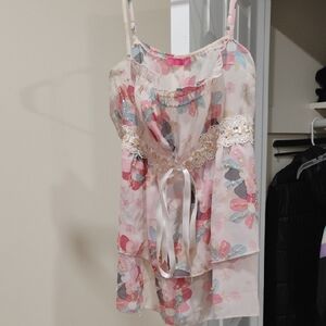 Elegant Floral Lace Chemise in Cream and Pink